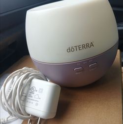 DOTERRA Petal Diffuser Essential Oil Gently Used like New. Works Great. $10 Pick up in Mckinney