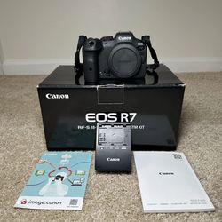 Canon EOS R7 32.5MP Mirrorless Camera