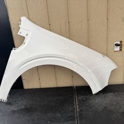 2022 2023 2024 FORD MAVERICK RIGHT SIDE FENDER OEM USED 