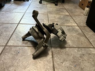 Motor Monument Passenger Side Nissan Altima 