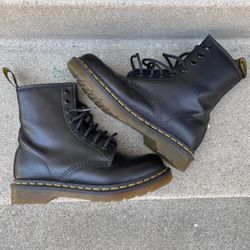 Dr martens 1460 Women’s smooth black leather