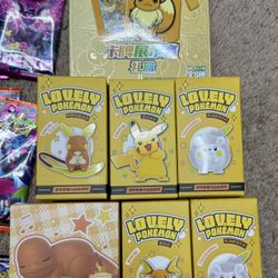 Pokémon Cards & Figures Bundle Set