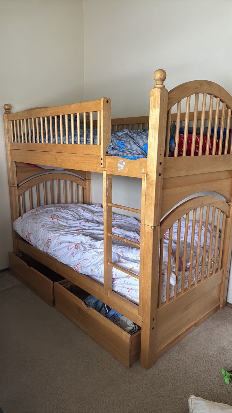 bunk bed Free