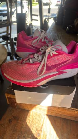 Basketball Shoes Size 13