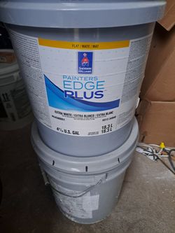 Is White But Is Mix Look At The Color 