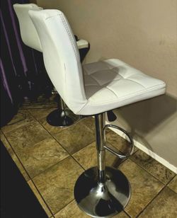white faux leather bar stools
