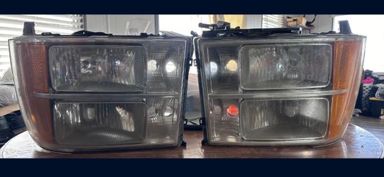GMC SIERRA HEADLIGHTS