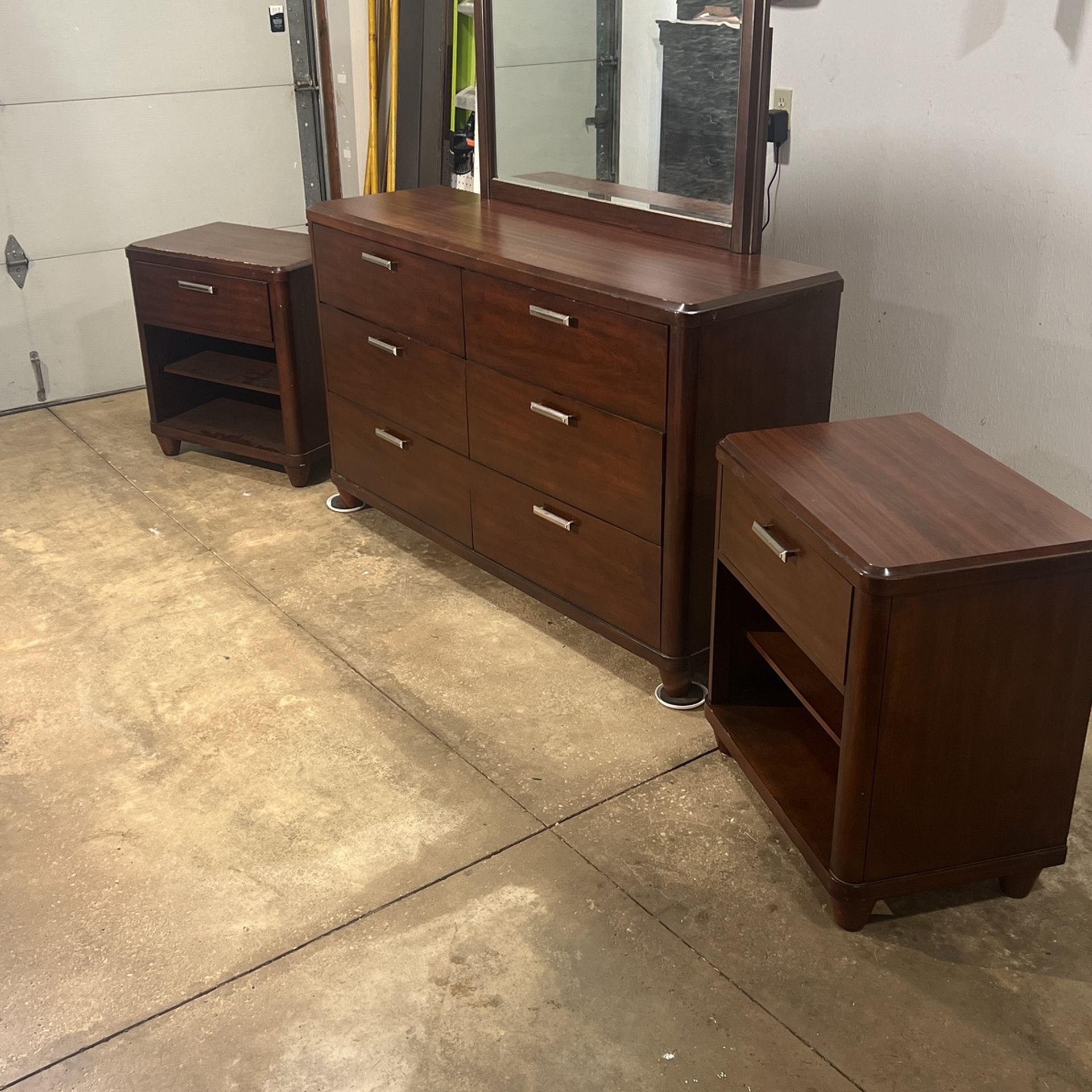 3 Piece Hardwood Bedroom Set