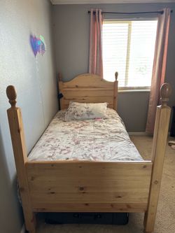 Cama de madera