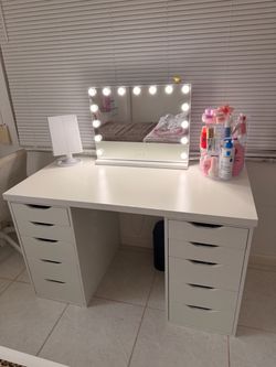 White Vanity Desk with Hollywood Mirror