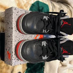 Jordan 4 Bred Reimagined Size 5Y. 100 OBO