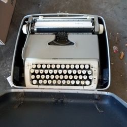 Smith Corina Type Writer