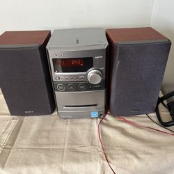 Sony CMT-NEZ30 Micro HiFi System CD Cassette AM/FM Stereo No Remote Tested CD, AM FM Radio, Tape Cassette
