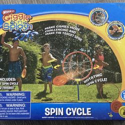 Wham-O Giggle N Splash Spin Cycle Water Sprinkler And Frisbees