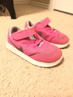 Nike girl shoes