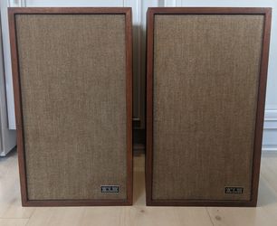 Vintage KLH Model Twenty Four Bookshelf Speakers