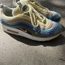 Nike Soanweatherspoon 