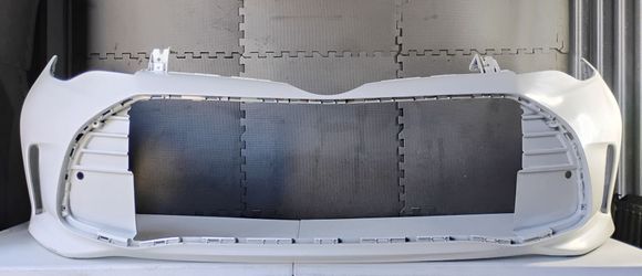 2016 2017 2018 TOYOTA AVALON front bumper cover oem.