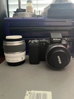 Nikon 1 V2 mirrorless camera 14mp digital