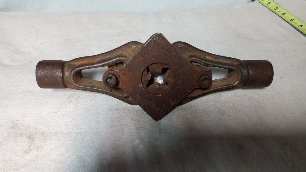 Vintage Pipe Threader