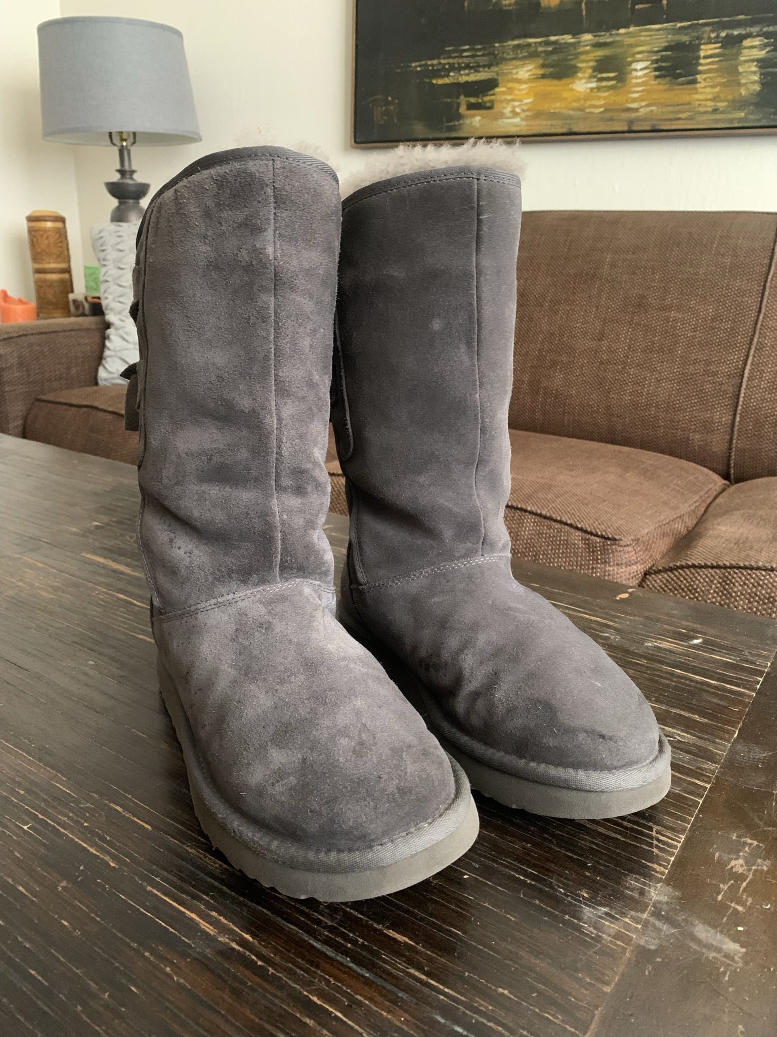Women’s UGG Bailey Bow II Boots Sz. 7 Very Good Condition