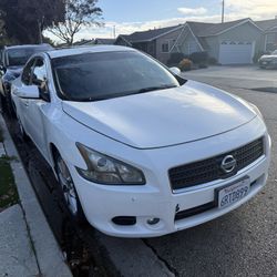 2011 Nissan Maxima 