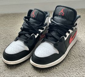 Nike Air Jordan 1 Mid Chile Red White Black 554725-075 Grade School Size 6,5y