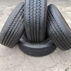 Vendo un set de llantas usadas continental LT 275/65R18 instaladas y balansiadas con 90% de vida las 4