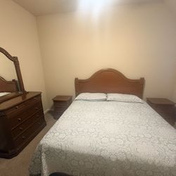 King Size Bedroom Set, Solid wood.