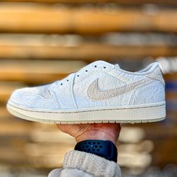 Chris Paul X Jordan 1 Give Them Flowers Size 8.5 & 10.5