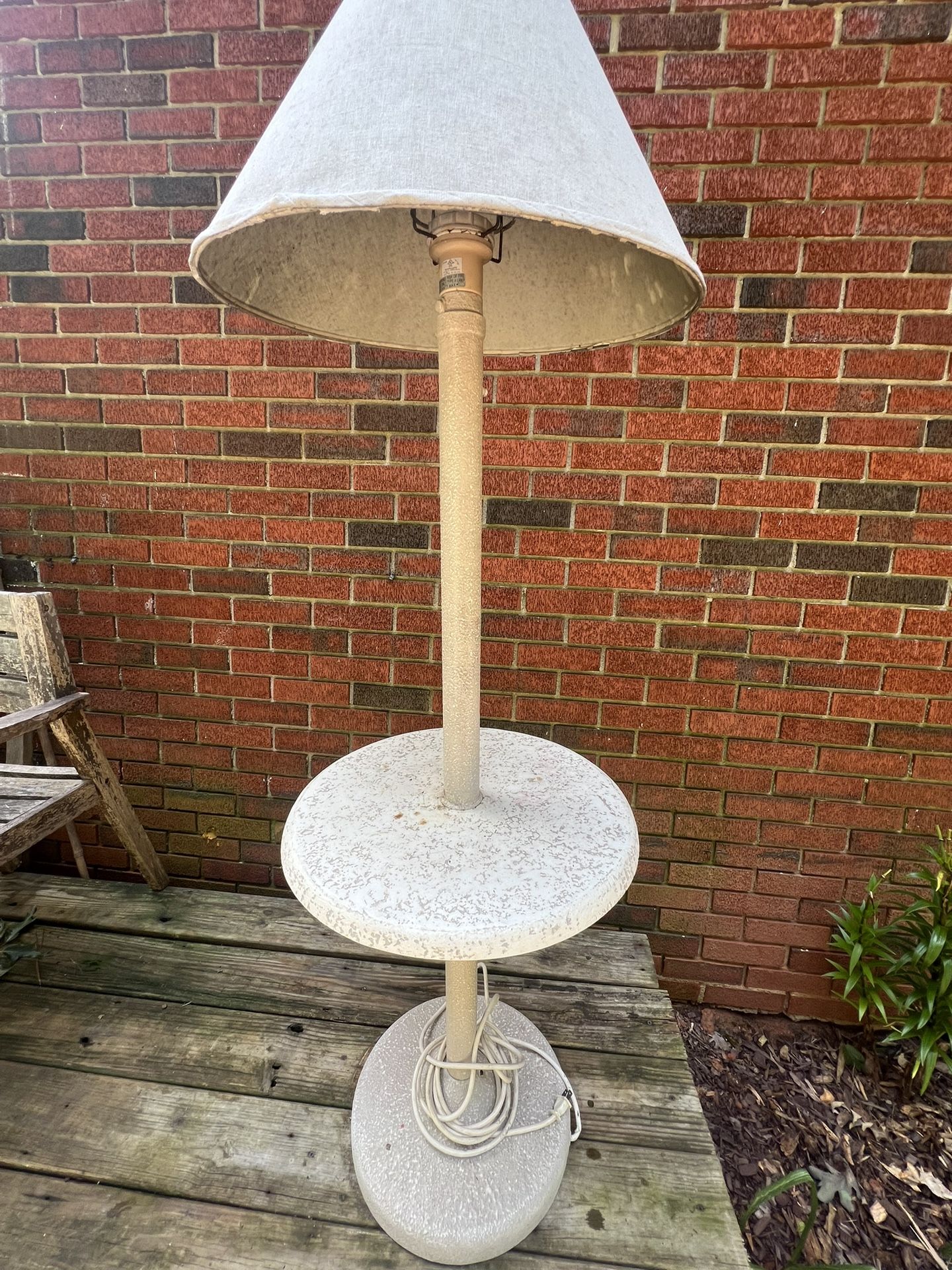 FREE working Floor Lamp Table