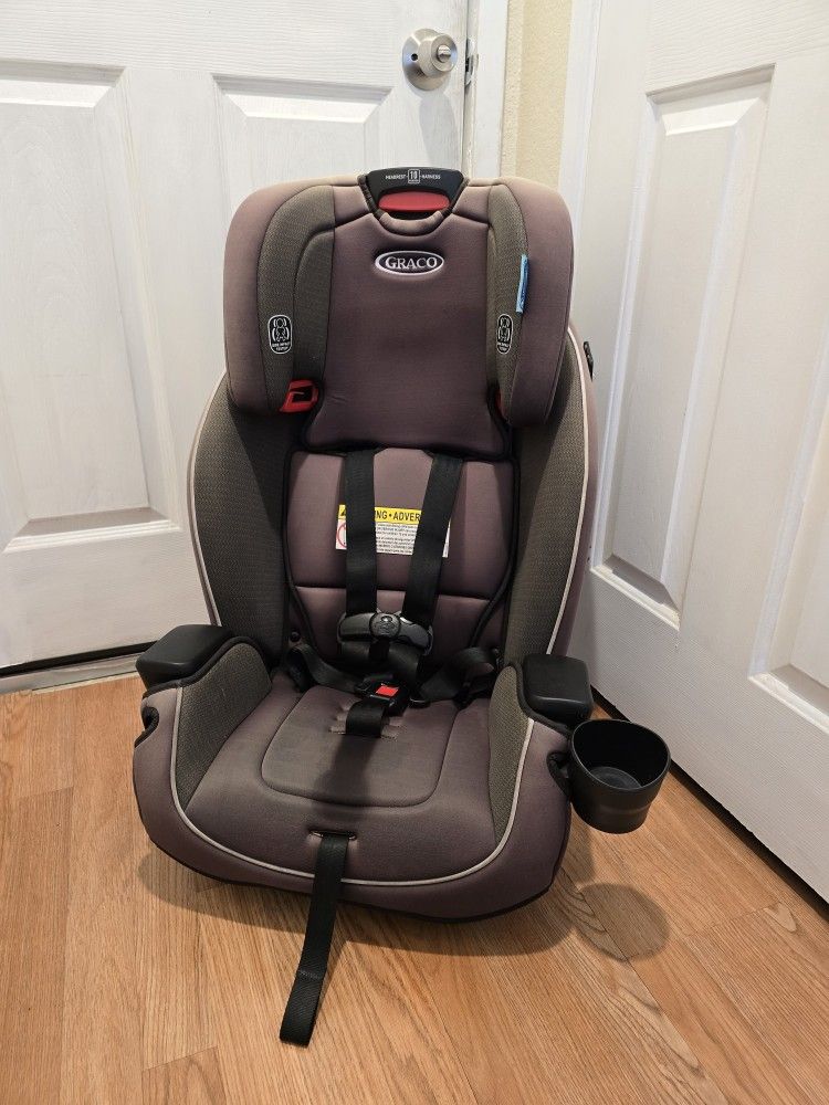 Graco Milestone 3-in-1 Convertible Car Seat