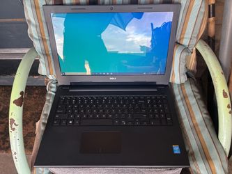 LAPTOP-DELL INSPIRON 15