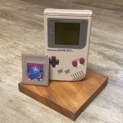 Nintendo Game boy With Tetris