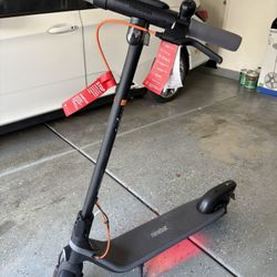 Ninebot E Scooter 