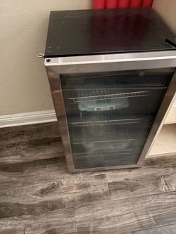Mini fridge