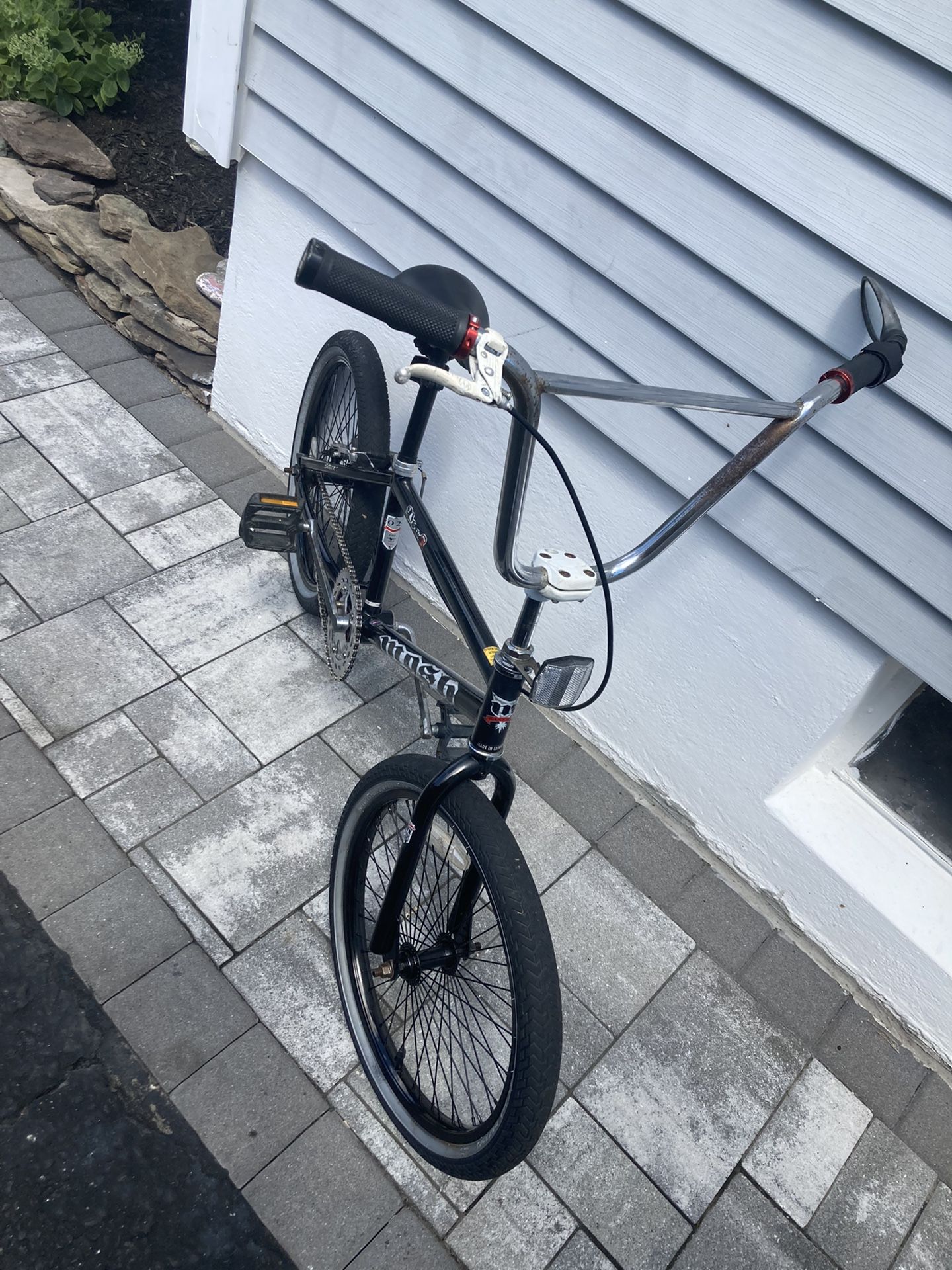 Mosh Giant BMX Bike