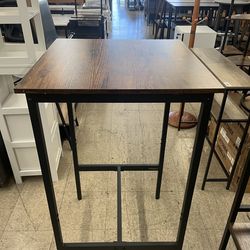 VASAGLE 41.7" Kitchen Bar Dining Table High Top Pub Bar Height Cocktail Table - Brown