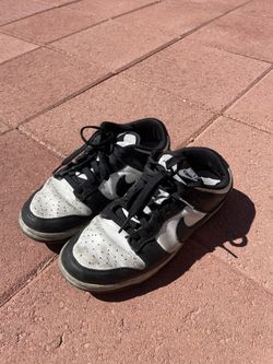 Nike Black And White / Panda Dunks