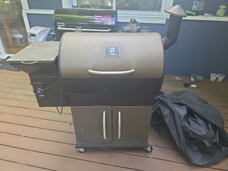 FREE Z Grills Pellet Smoker/Grill – Works, Needs TLC