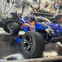 Traxxas Rustler  Brushelless