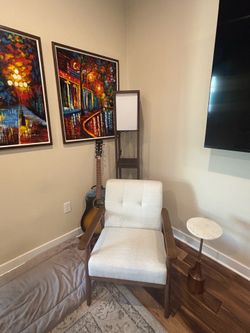 Accent chair