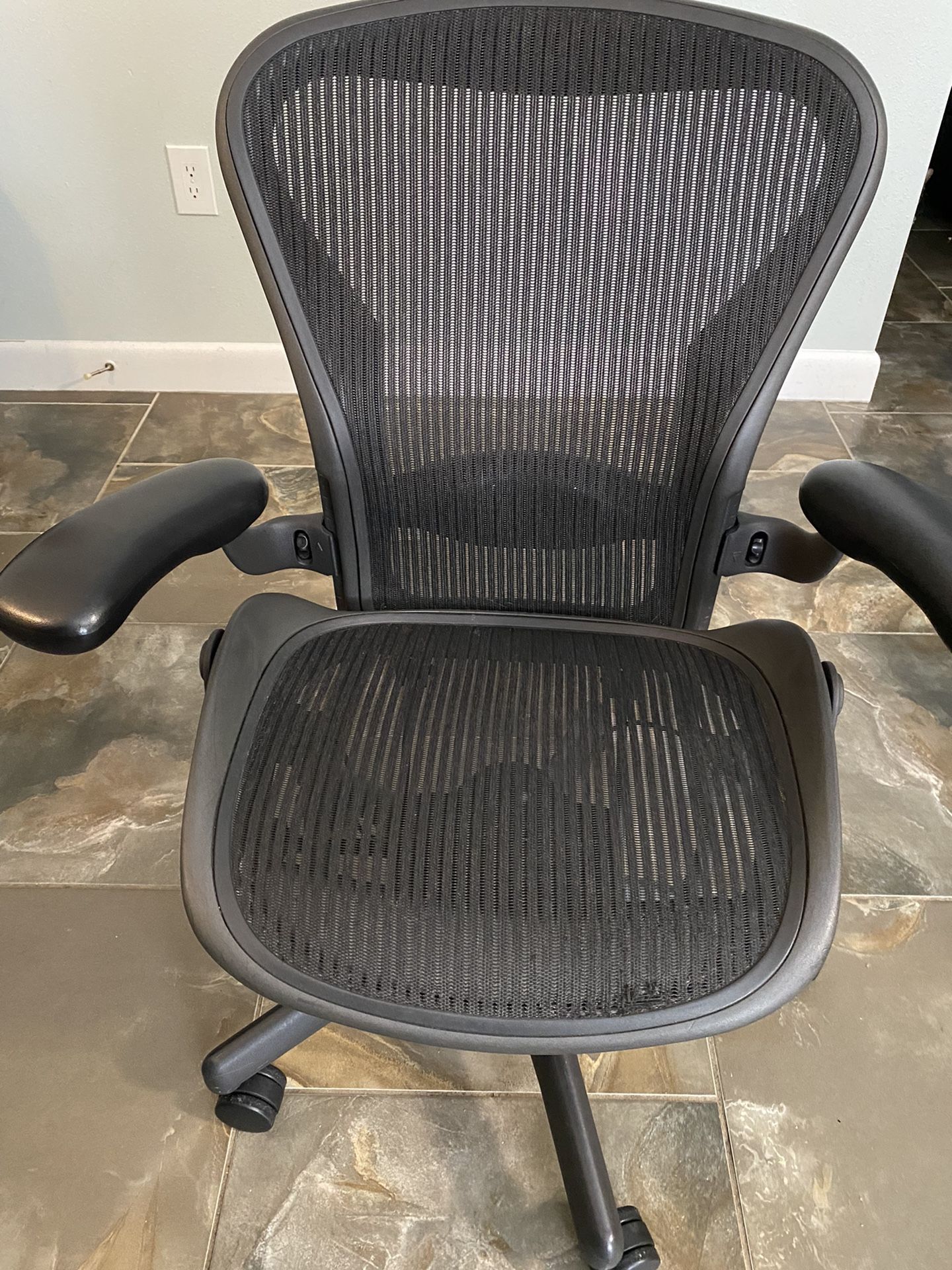 Herman Miller Aeron Size B