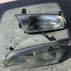 Camry 98/99 Head Lamp