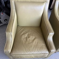 Lounge Chairs 