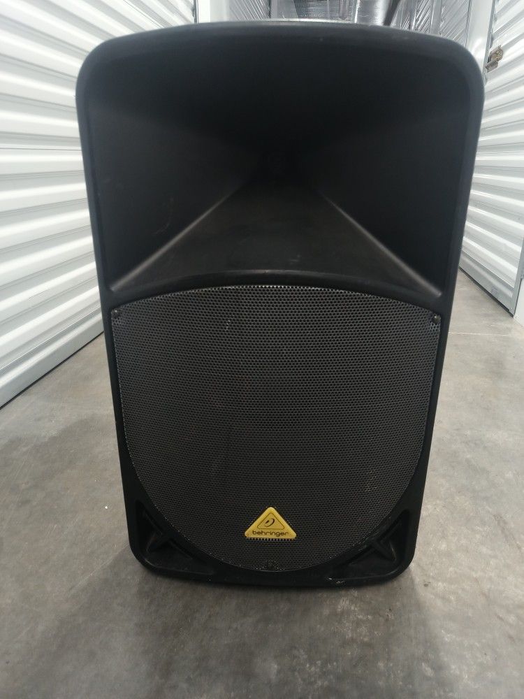 Behringer B115D Powered Speaker 1000 Watts 