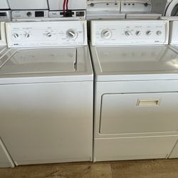 Kenmore Gas Dryer And Washer Set In Excellent Condition 