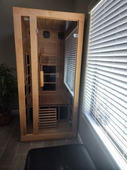 Pristine one-person JNH sauna