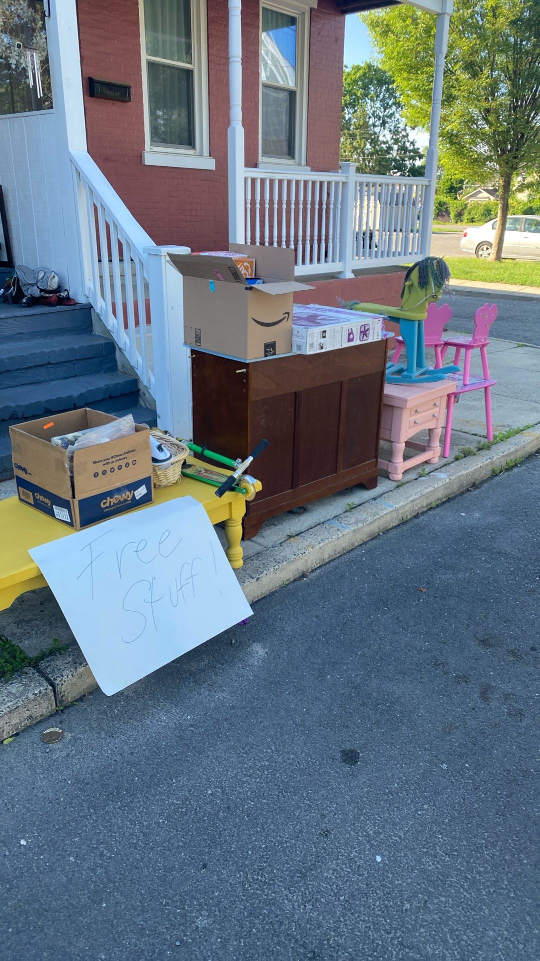 Free Stuff Available For Pickup.