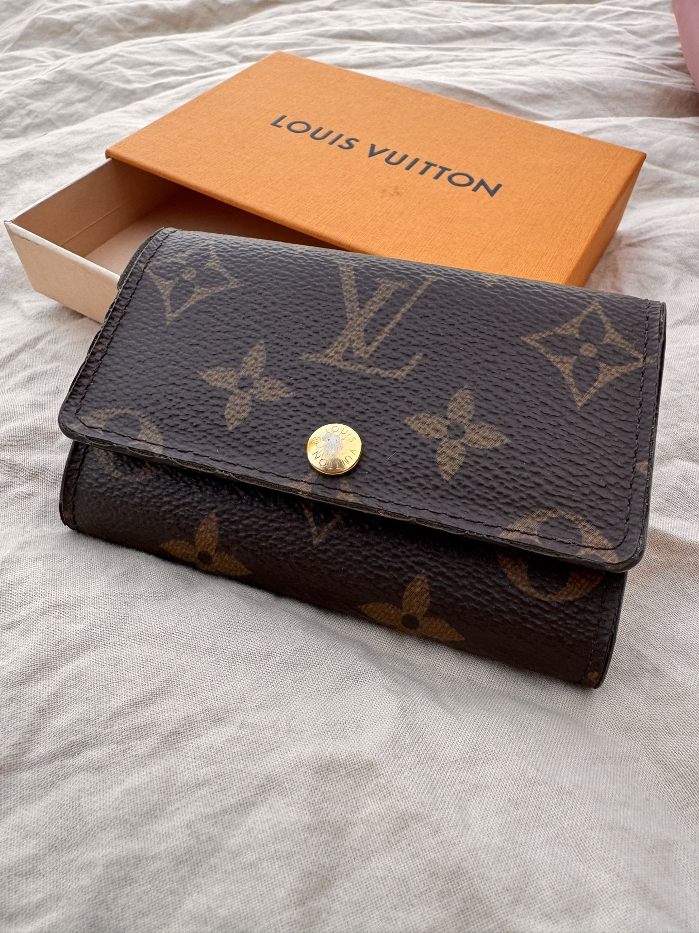 Louis Vuitton 6 Key Ring Holder